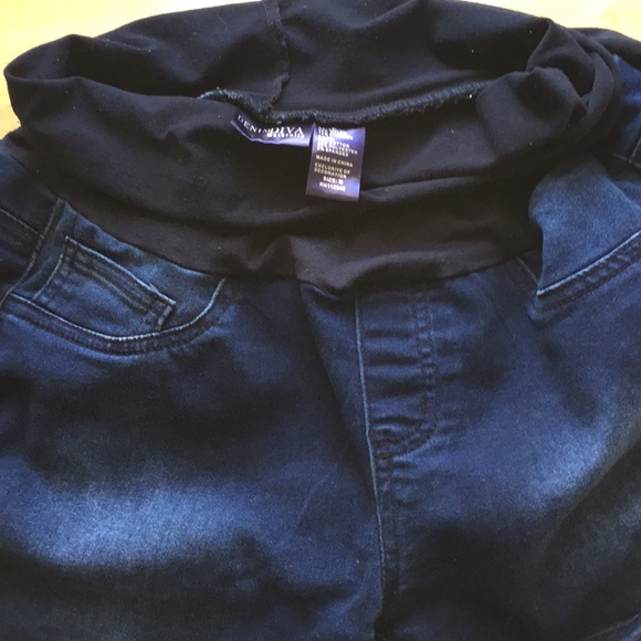 Denim maternity shorts - Picture 2 of 3